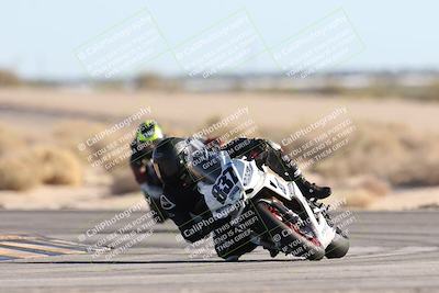 media/Dec-07-2025-CVMA (Sun) [[3e7d2de5dc]]/Race 11-Formula 2-CVMA Hooligans-American Thunder/